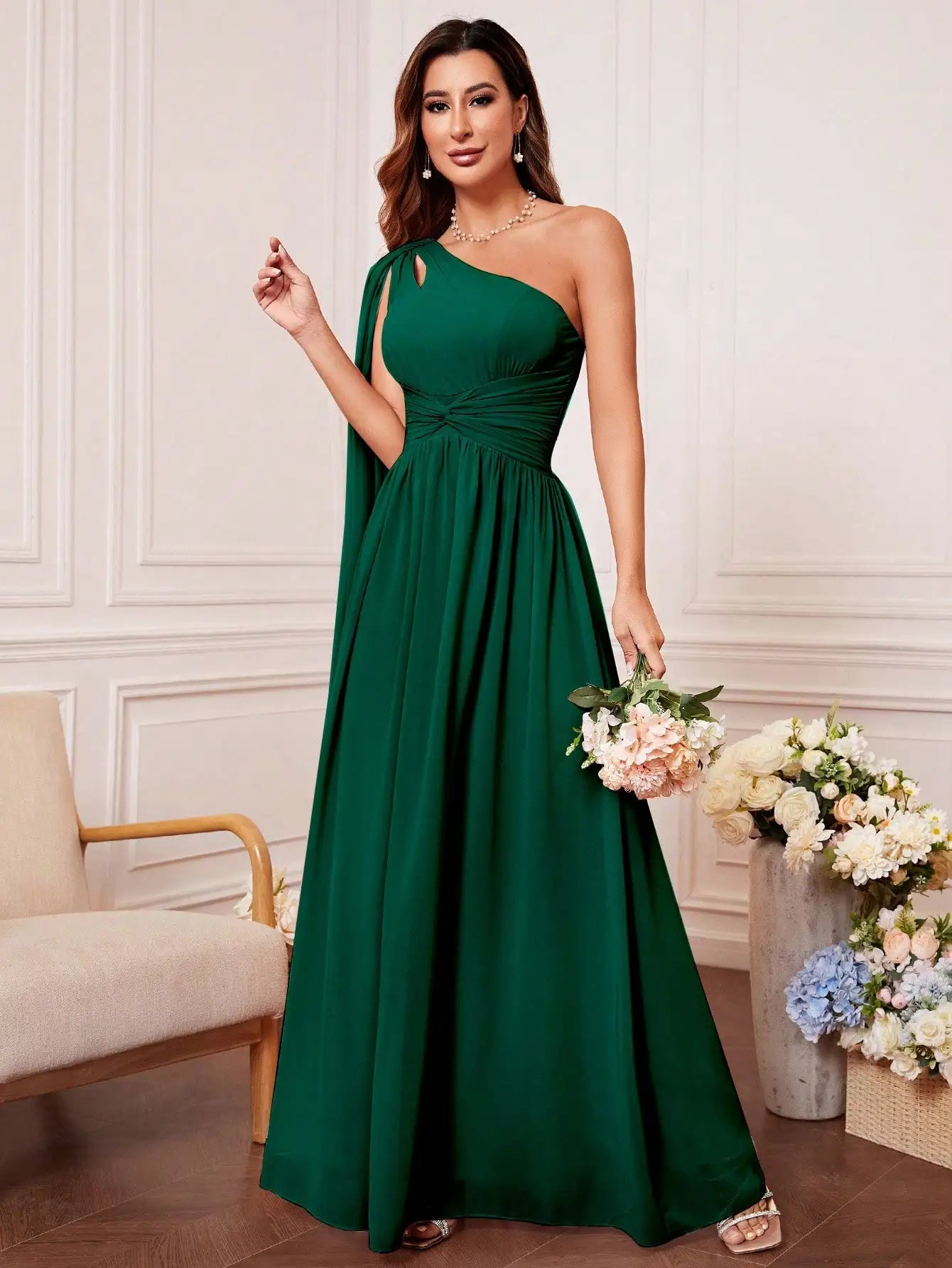 Vestido de Dama de Honra com Lazo Frontal e Um Ombro