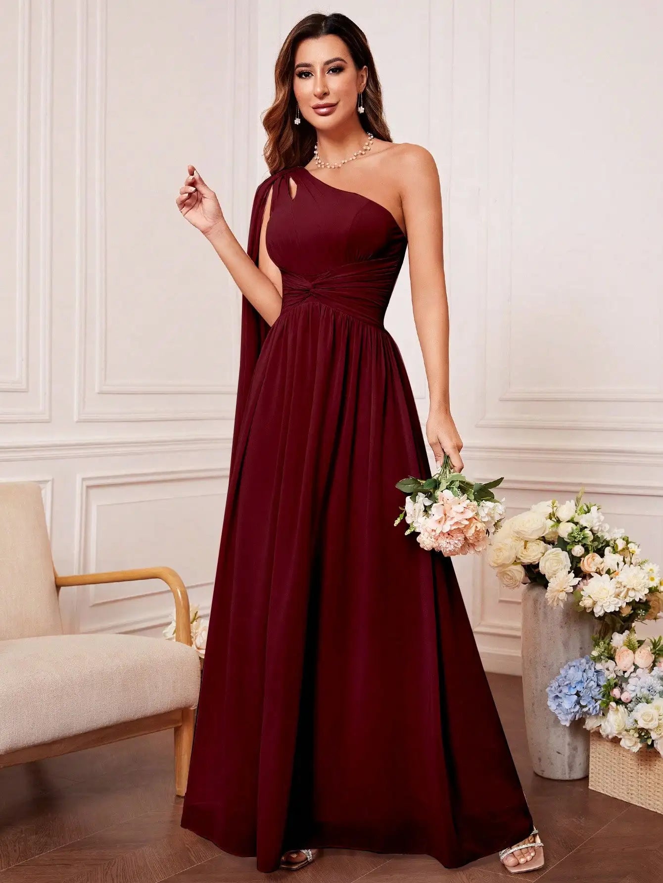 Vestido de Dama de Honra com Lazo Frontal e Um Ombro