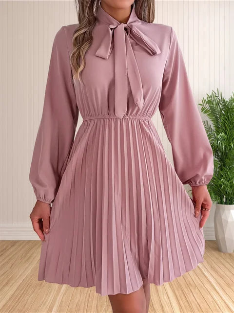 Vestido Feminino Longo de Manga Comprida com Decote V
