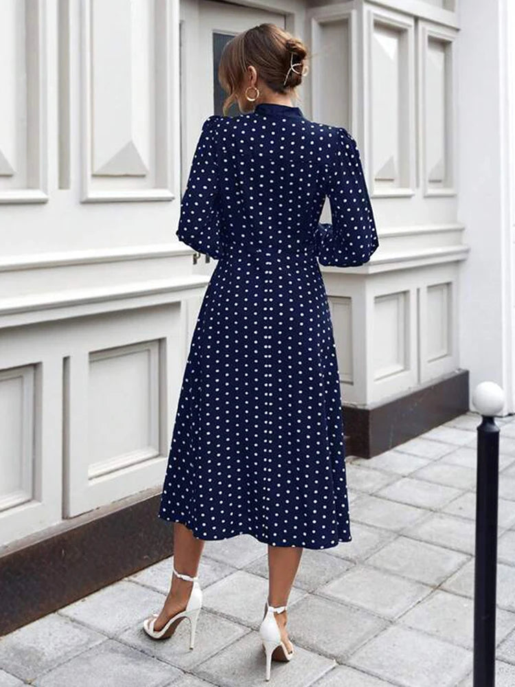 Vestido Feminino Estampado com Gola e Laço