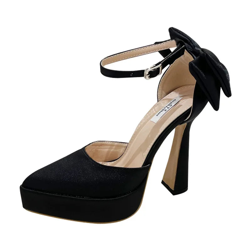 Scarpin Laço