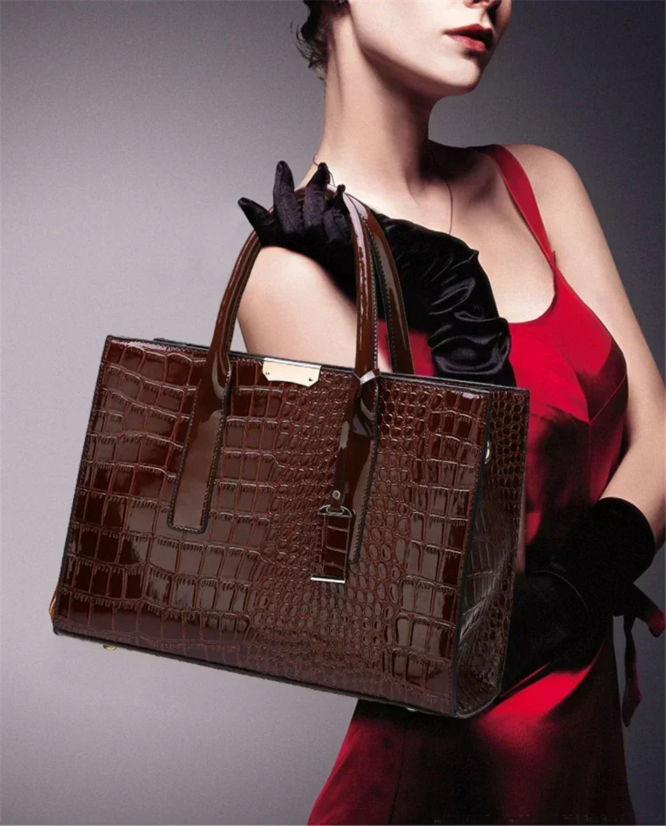 Bolsas Tote Estampa Crocodilo