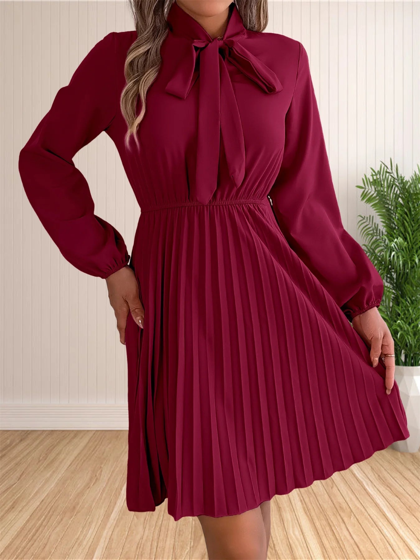 Vestido Feminino Longo de Manga Comprida com Decote V