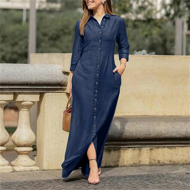 Vestido Longo Feminino em Denim com Manga Longa e Botões