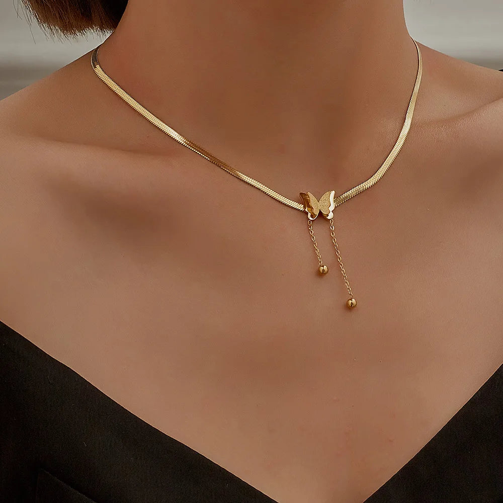 Colar Borboleta Vintage Dourado