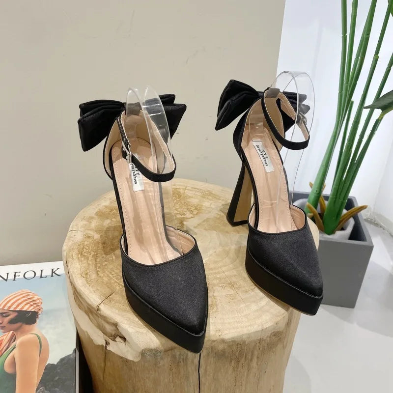 Scarpin Laço
