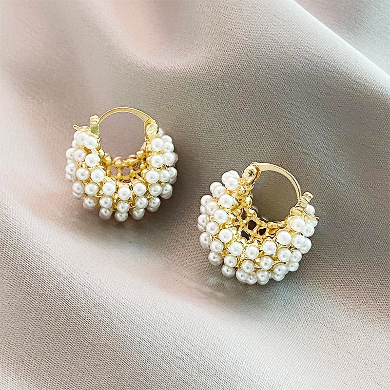 Brincos Florais com Pérolas