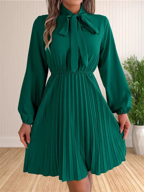 Vestido Feminino Longo de Manga Comprida com Decote V