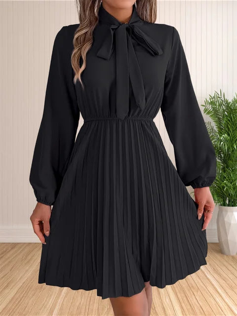 Vestido Feminino Longo de Manga Comprida com Decote V