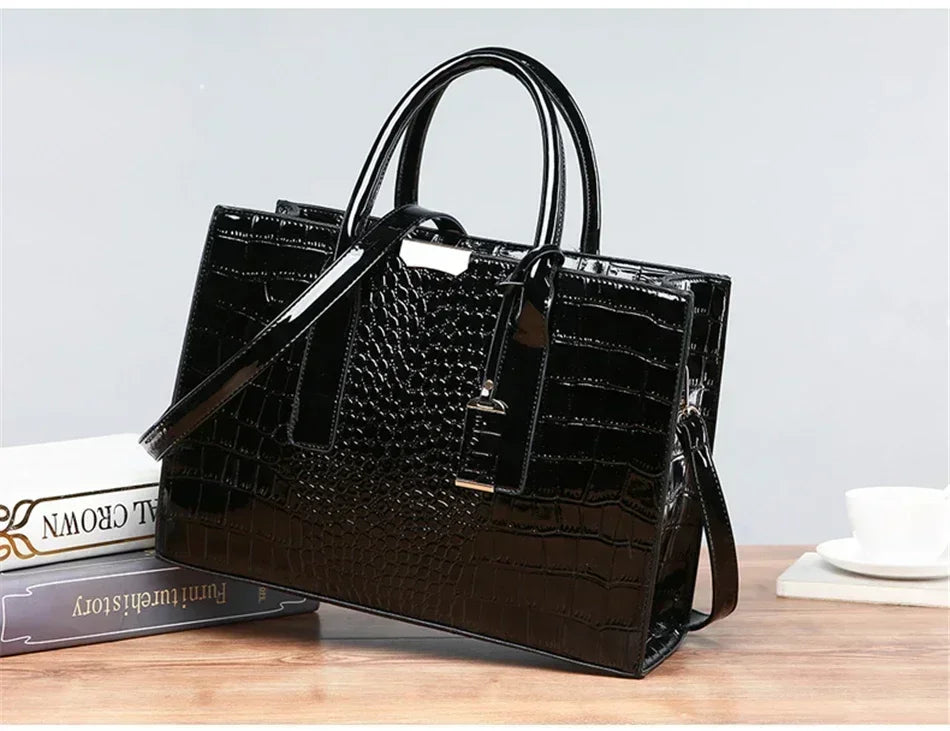 Bolsas Tote Estampa Crocodilo