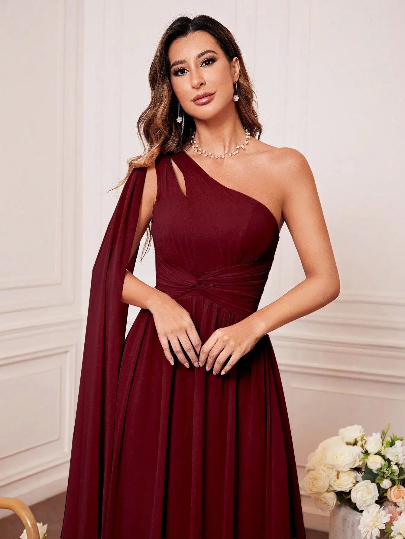 Vestido de Dama de Honra com Lazo Frontal e Um Ombro