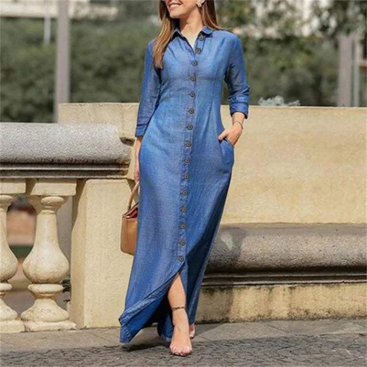 Vestido Longo Feminino em Denim com Manga Longa e Botões
