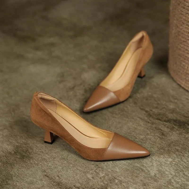 Sapatos Femininos de Salto Alto com Bico Fino em Damasco Preto