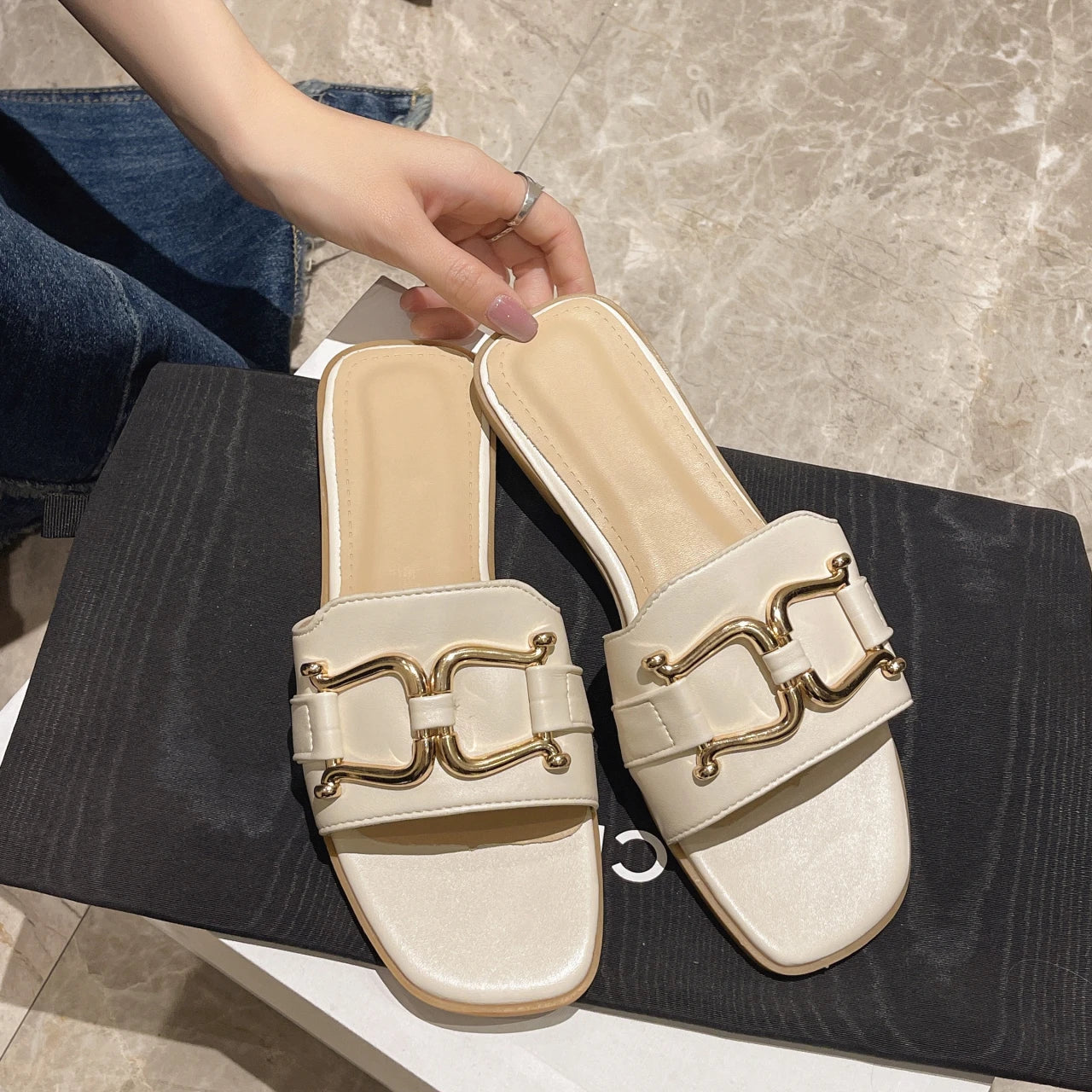 Sandálias de Couro PU Femininas - Estilo Casual