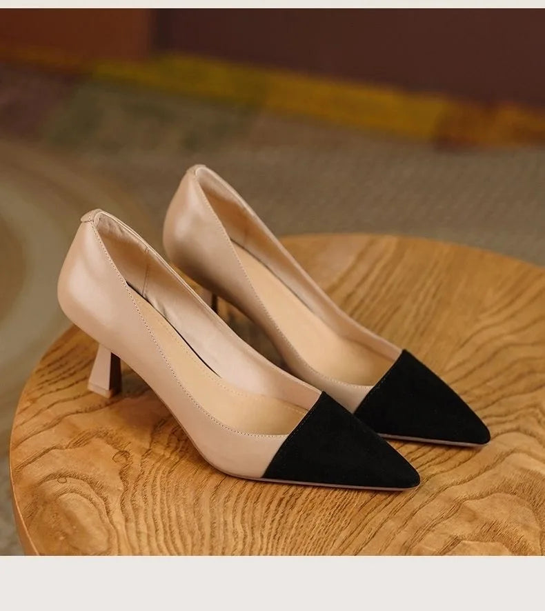 Sapatos Femininos de Salto Alto com Bico Fino em Damasco Preto
