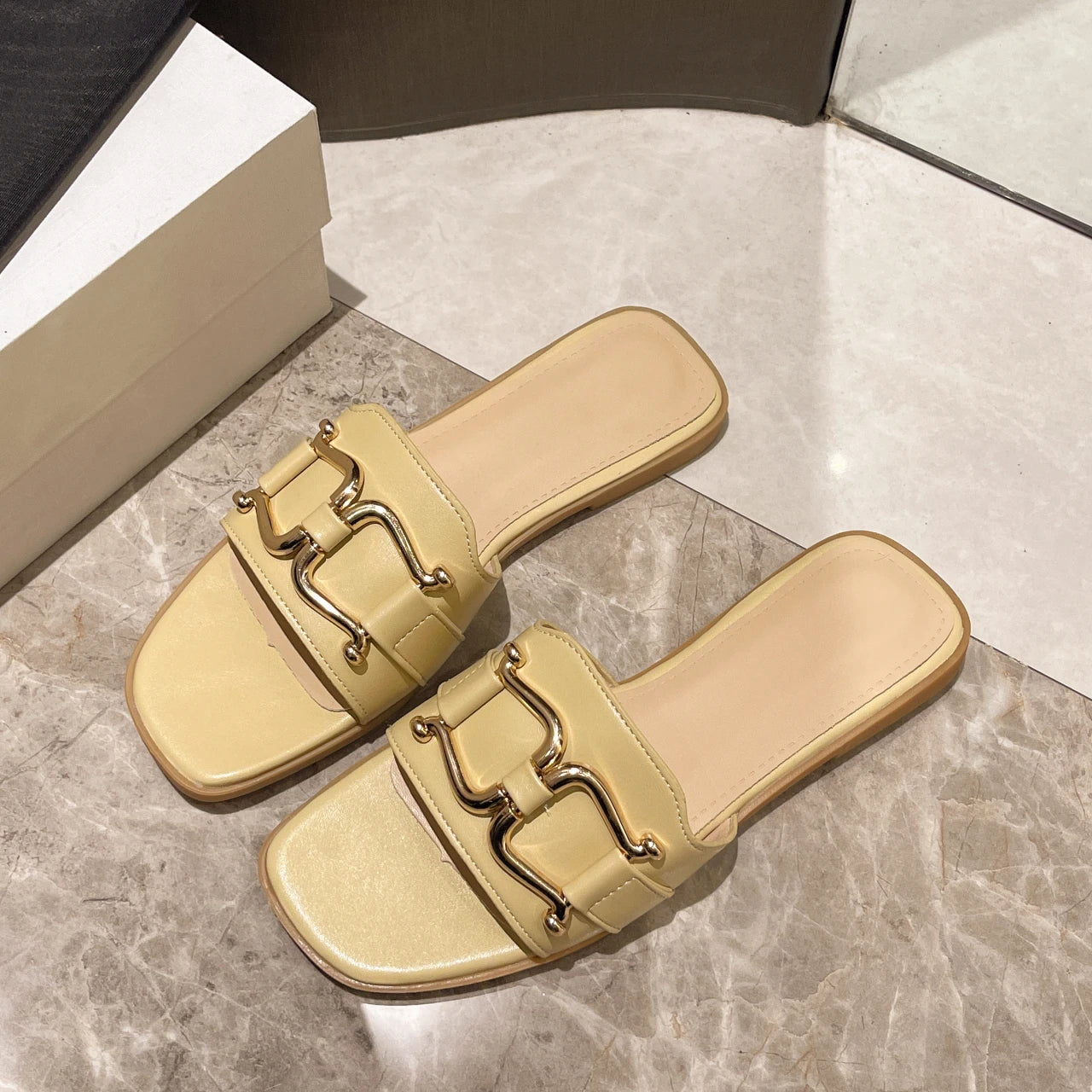 Sandálias de Couro PU Femininas - Estilo Casual