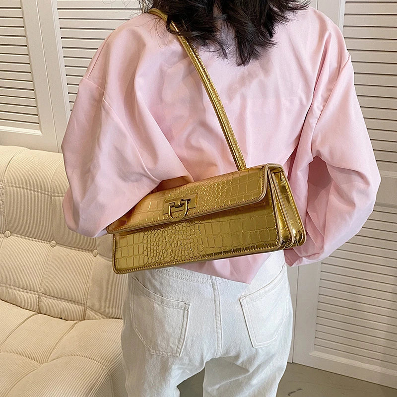 Bolsa Baguete Dourada